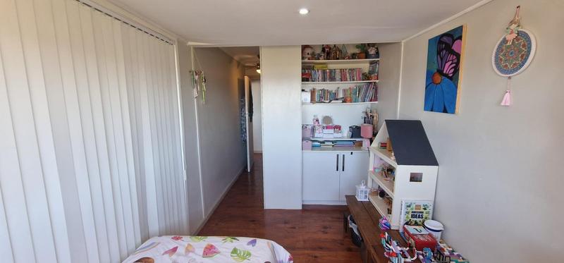 4 Bedroom Property for Sale in Reebok Western Cape